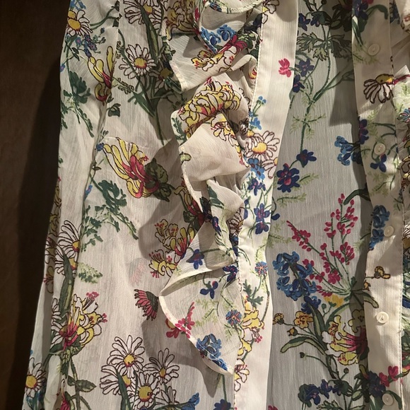 Floral Ruffled Button Up Blouse - Picture 4 of 4
